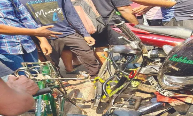 ବିଧାୟକଙ୍କ ନାମାଙ୍କନ ଶୋଭାଯାତ୍ରାରେ ଦୁର୍ଘଟଣା: ଟ୍ରକ ମାଡ଼ି ଯିବାରୁ  ୩ ଯୁବକ ଗୁରୁତର 