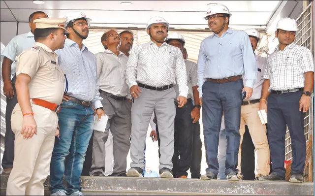 କଟକ ଓ ଭୁବନେଶ୍ୱର ରେଲୱେ ଷ୍ଟେସନ୍‌ର ସମୀକ୍ଷା