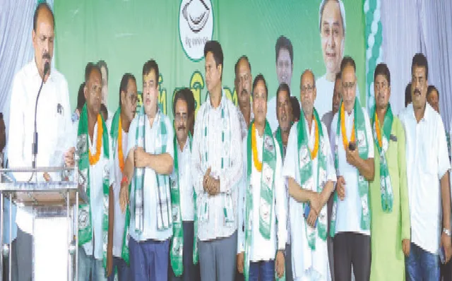 ଜମୁଛି ବିଜେଡିର ପ୍ରଚାର: ମୁଖ୍ୟମନ୍ତ୍ରୀ କରନ୍ତି, ଧର୍ମେନ୍ଦ୍ର କହନ୍ତି: ପ୍ରଣବ ପ୍ରକାଶ