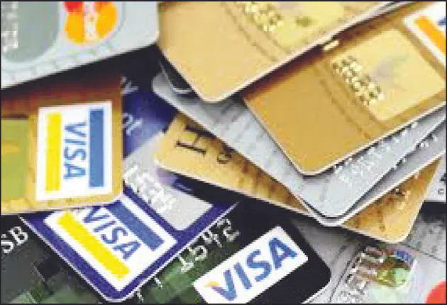 ୟୁପିଆଇ ଯୁଗରେ ଡେବିଟ୍ କାର୍ଡ ଅଲୋଡ଼ା: କ୍ରେଡିଟ୍ କାର୍ଡ ବ୍ୟବହାର ବଢ଼ୁଛି