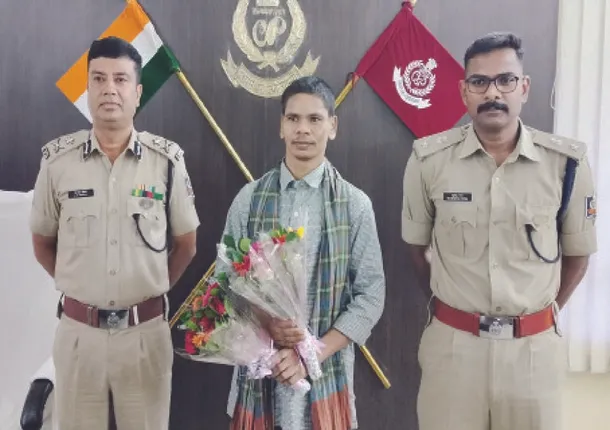 ଦୁର୍ଦ୍ଦାନ୍ତ ମାଓବାଦୀ ସମାୟ ମାଡ୍‌କାମର ଆତ୍ମସମର୍ପଣ: ଓଡ଼ିଶା, ଛତିଶଗଡ଼ରେ ୫୭ରୁ ଊର୍ଦ୍ଧ୍ବ ମାମଲା