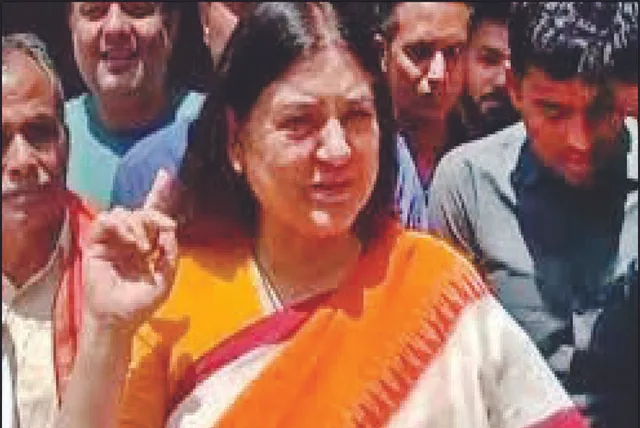 ରାହୁଲଙ୍କ ‘ଖଟାଖଟ୍‌’ ଟିପ୍ପଣୀର ଜବାବ ଦେଲେ ମେନକା: ଏହାକୁ ହିଁ ‘ଶେଖଚିଲ୍ଲୀ’ କୁହାଯାଏ