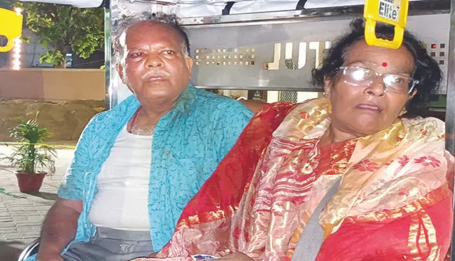 ଶ୍ରୀମନ୍ଦିର କୂଅରେ ଗଳିପଡ଼ିଲେ ଶ୍ରଦ୍ଧାଳୁ: ପତ୍ନୀଙ୍କୁ ବଞ୍ଚାଇବାକୁ ଯାଇ ଖସିପଡ଼ିଲେ