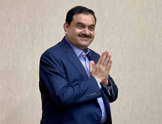 କର୍ମଚାରୀମାନଙ୍କଠାରୁ ବି କମ ଦରମା ନିଅନ୍ତି ଗୌତମ ଆଦାନୀ