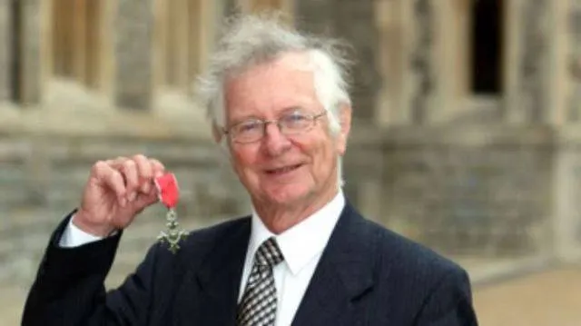 କ୍ରିକେଟ୍ ପ୍ରଶଂସକଙ୍କ ପାଇଁ ଦୁଃଖଦ ଖବର: ଡିଏଲ୍ଏସ୍ ପଦ୍ଧତିର ଜନକ ଫ୍ରାଙ୍କ ଡକୱର୍ଥଙ୍କ ପରଲୋକ