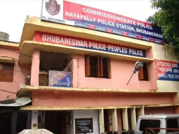 ୫ ହାଇୱେ ଲୁଟେରା ଗିରଫ