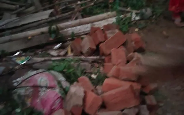 ଇଟାକାନ୍ଥ ପଡି ଶିଶୁ ସମେତ ନାବାଳକ ଗୁରୁତର