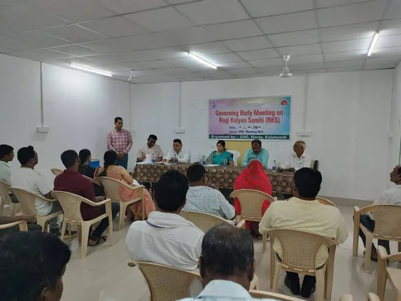 ଗୋଷ୍ଠୀ ସ୍ବାସ୍ଥ୍ୟକେନ୍ଦ୍ର ପରିଦର୍ଶନ କଲେ ବିଧାୟିକା, ସମସ୍ୟା ନେଇ ହେଲେ ଅବଗତ