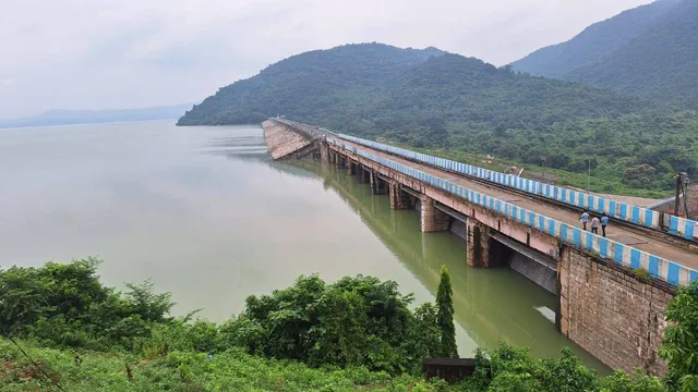 ଗାଧୋଇବା ବେଳେ ହଦଗଡ଼ ଡ୍ୟାମ୍‌ରେ ଦୁଇ ଛାତ୍ର ନିଖୋଜ: ଜଣଙ୍କ ମୃତଦେହ ଉଦ୍ଧାର