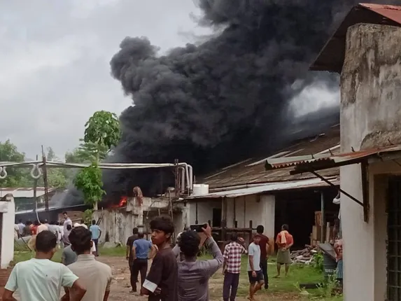 ମହାବୀର ପେପର ମିଲ୍‌ରେ ଅଗ୍ନିକାଣ୍ଡ