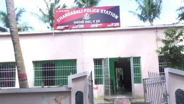 ମହିଳାଙ୍କୁ ଘୋଷାଡ଼ି ନେବା ଘଟଣା: ୩ ପୁଲିସ୍ କର୍ମଚାରୀଙ୍କୁ ବଦଳି