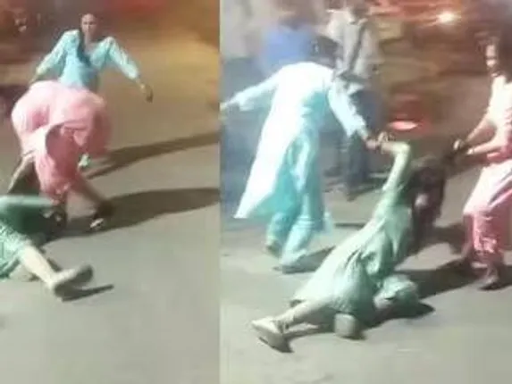 ରେସ୍ତୋରାଁରେ ଅନ୍ୟ ଯୁବତୀଙ୍କ ସହ ବସିଥିବା ବେଳେ ଧରିଲେ ସ୍ତ୍ରୀ: ବାହାରକୁ ଟାଣି ଆଣି ନିସ୍ତୁକ ପିଟି‌ଲେ