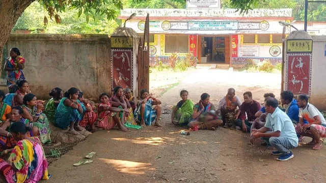 ଟିକା ନେବା ପରେ ଶିଶୁକନ୍ୟାର ମୃତ୍ୟୁ: ମୃତଦେହ ଧରି ଧାରଣା ଦେଲେ ପରିବାର ଲୋକେ