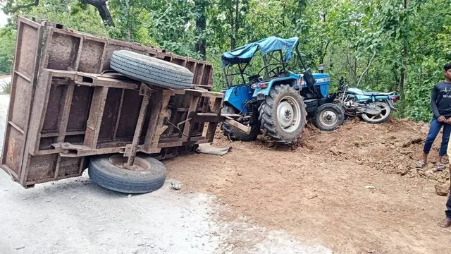 ବାଇକ୍‌କୁ ଧକ୍କାଦେଲା ଟ୍ରାକ୍ଟର: ଜଣେ ମୃତ, ୧ ଗୁରୁତର