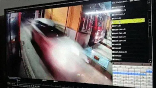 ୟୁପିରେ ଟୋଲ ପ୍ଲାଜା କର୍ମଚାରୀଙ୍କୁ ଧକ୍କା ଦେଲା ଦ୍ରୁତଗାମୀ ଗାଡି, କ୍ୟାମେରାରେ କଏଦ ହେଲା ଘଟଣା