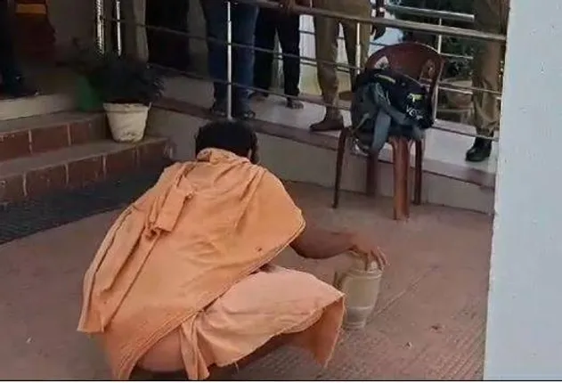 ମହଙ୍ଗା ପଡିଲା ବିଷଧର ନାଗ ସାପ ସହ ଖେଳ: ସାପ ଧରାଳିଙ୍କ ମୃତ୍ୟୁ