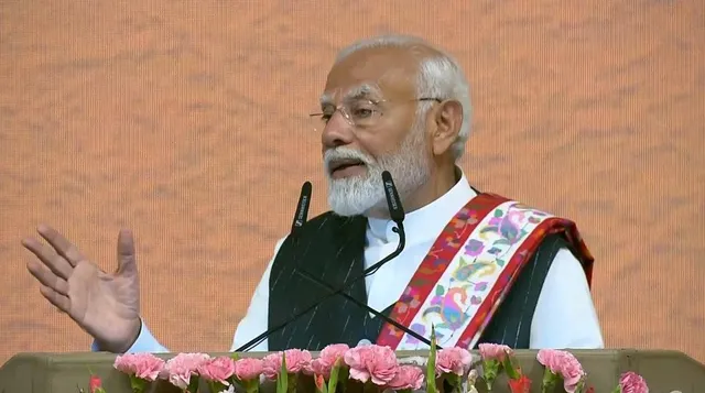 ତୃତୀୟ ଥର ପ୍ରଧାନମନ୍ତ୍ରୀ ହେବା ପରେ ପ୍ରଥମ ଥର ଶ୍ରୀନଗରରେ ପହଞ୍ଚିଲେ ପ୍ରଧାନମନ୍ତ୍ରୀ