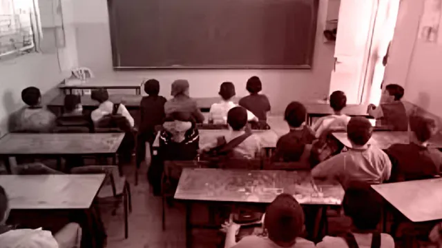 ବିନା ଅନୁମତିରେ ଅନୁପସ୍ଥିତି: ସହକାରୀ ଶିକ୍ଷକ ଓ ପିଅନଙ୍କ ଦରମା ବନ୍ଦ