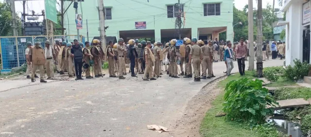 ଗୋଷ୍ଠୀ ସଂଘର୍ଷ ପରେ ବାଲେଶ୍ୱର ପୌରାଞ୍ଚଳରେ ଅନିର୍ଦ୍ଦିଷ୍ଟ କାଳ ପାଇଁ କର୍ଫ୍ୟୁ ଜାରି