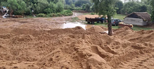 ବରାହ ଘାଟରେ ବେଆଇନ ବାଲିଗଦା