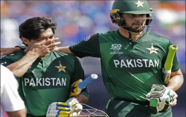 ବିଦାୟ ପରେ ପାକିସ୍ତାନରେ ତୀବ୍ର ପ୍ରତିକ୍ରିୟା: ରାଗରେ ଜଳୁଛନ୍ତି ପ୍ରଶଂସକ, ଘରକୁ ନଫେରିବାକୁ ଧମକ