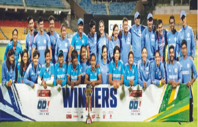 ଭାରତୀୟ ମହିଳା ୩-୦ରେ ଶୃଙ୍ଖଳା ଜିତିଲେ: ଶେଷ ଦିନିକିଆରେ ଦକ୍ଷିଣ ଆଫ୍ରିକା ପରାସ୍ତ