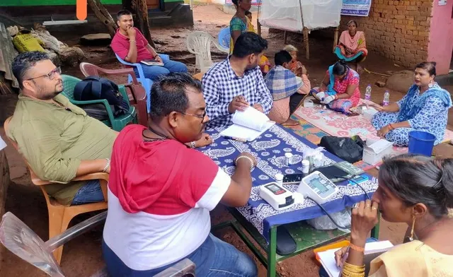 କାଶୀପୁରରେ ଡେପଥେରିଆ ଲକ୍ଷଣ; ତେନ୍ତୁଳିଖୁଣ୍ଟି ସୀମାନ୍ତ ଗାଁରେ ସଚେତନତା ଅଭିଯାନ