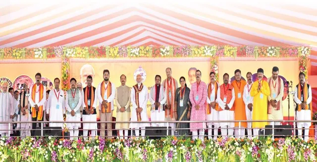 ବିଜେପି ଶାସନ ଆରମ୍ଭ: ଶପଥ ନେଲେ ମୋହନ ମାଝୀଙ୍କ ନେତୃତ୍ବରେ ୧୬ ଜଣିଆ ମନ୍ତ୍ରିମଣ୍ଡଳ