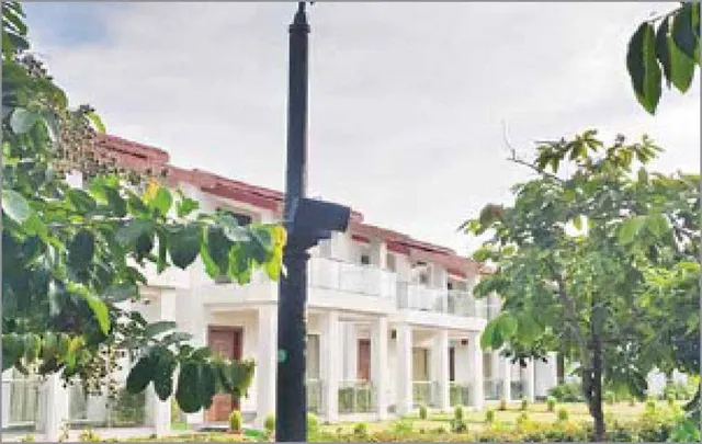 କୁସୁମା ଶିଶୁ ଉଦ୍ୟାନ ସ୍ଥାନରେ ବିଳାସପୂର୍ଣ୍ଣ ବଙ୍ଗଳା: ପୌରପାଳିକା ନିକଟରେ ଉତ୍ତର ନାହିଁ