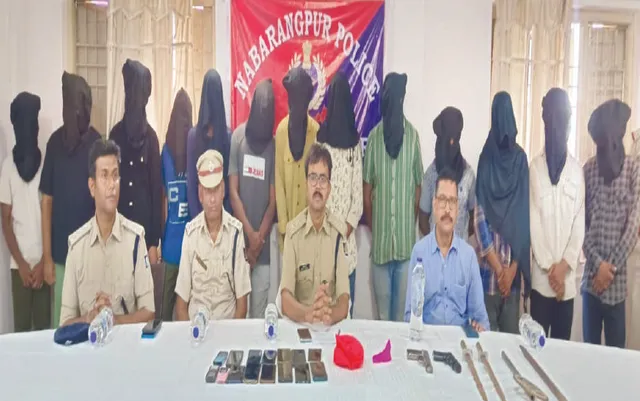 ବନ୍ଧୁକ ମୁନରେ ଡକାୟତି ଘଟଣା: ପୁଲିସ କନେଷ୍ଟବଳ ସମେତ ୧୩ ଗିରଫ