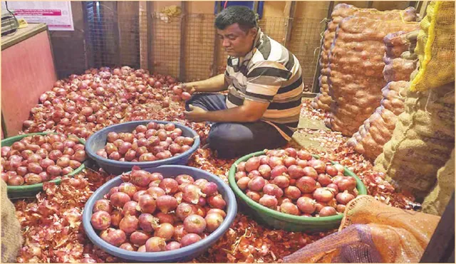 ପିଆଜ ଦାମ୍‌ରେ ନିଆଁ: ୧୪ ଦିନରେ ୫୦% ମହଙ୍ଗା