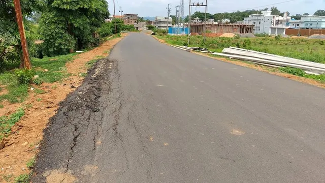 ୧୦୪କୋଟି ୩୬ଲକ୍ଷ ପ୍ୟାକେଜ ପାରାବେଡ଼ା କେନାଲ ରାସ୍ତାର ଅବସ୍ଥା ଦୟନୀୟ : ୩୦ବର୍ଷ ପରେ ବି ରାସ୍ତା ଅବସ୍ଥା ସୁଧିରିଲାନି