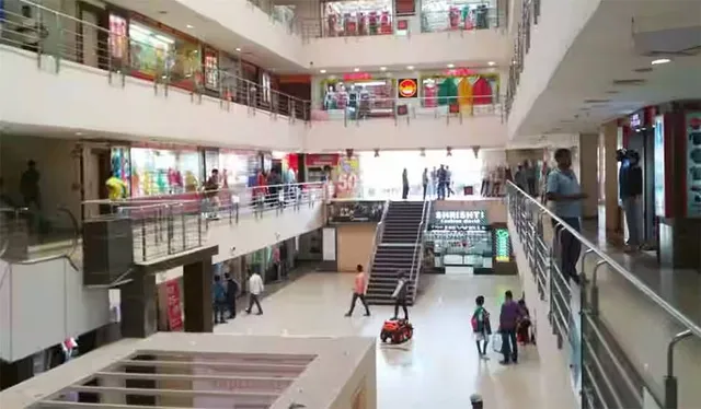 ପୁଣି ଚର୍ଚ୍ଚାରେ କେଶରୀ ମଲ୍‌: ୪ ଦୋକାନ ନିଲାମ ଡାକିଲା ବିଏମ୍‌ସି