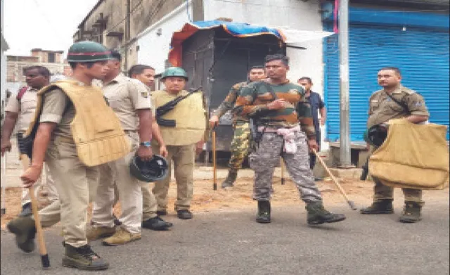 ପୁଲିସ ଘେରରେ ବାଲେଶ୍ବର: ଅନିର୍ଦ୍ଦିଷ୍ଟକାଳ ପାଇଁ କର୍ଫ୍ୟୁ, ଇଣ୍ଟରନେଟ୍‌ ବନ୍ଦ