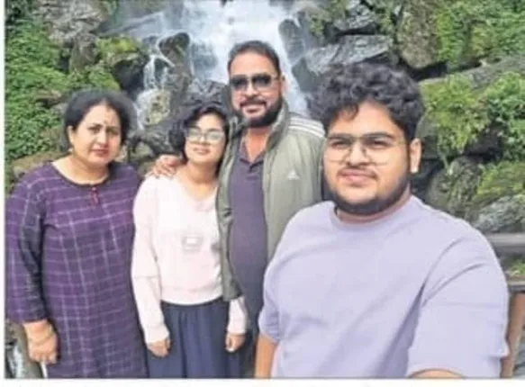 ଛୁଟି ବିତାଇବାକୁ ଯାଇ ସିକିମ୍‌ରେ ଫସିଛନ୍ତି ସୁବର୍ଣ୍ଣପୁର ଗୋଟିଏ ପରିବାର: ଉଦ୍ଧାର ପାଇଁ ସରକାରଙ୍କୁ ନିବେଦନ