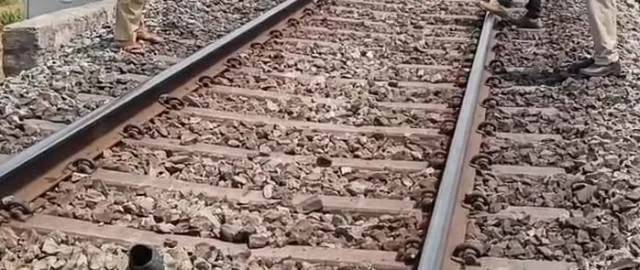 କପାଟମୁଣ୍ଡା- ଡୁମେର୍ତ୍ତା ରେଳଲାଇନ୍‌କୁ ବିରୋଧ