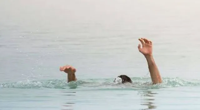 ପୋଖରୀରେ ଗାଧୋଇବା ସମୟରେ ଗୋଡ ଖସିବାରୁ ବୁଡ଼ି ଗଲେ ବୃଦ୍ଧ