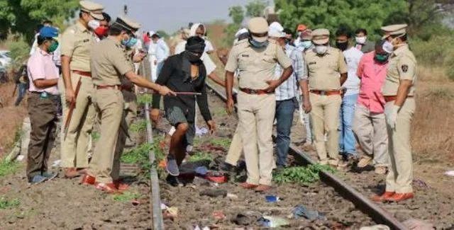 ମୁମ୍ବାଇରେ ଓଡ଼ିଆ ଦାଦନ ଶ୍ରମିକଙ୍କ ମୃତ୍ୟୁ: ମୋ ପୁଅର ମୃତଦେହ ଘରକୁ ଫେରାଇ ଆଣନ୍ତୁ, ଜିଲ୍ଲାପାଳଙ୍କୁ ଆକୁଳ ନିବେଦନ କଲେ ଶ୍ରମିକଙ୍କ ମା’