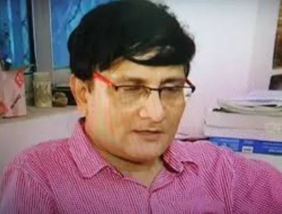 ଓଏଏସ୍ ଦେବ ପ୍ରସାଦ ଦାଶଙ୍କ ଉପରୁ ନିଲମ୍ବନ ହଟିଲା: ଓଡ଼ିଆ ଭାଷା, ସାହିତ୍ୟ, ସଂସ୍କୃତି ବିଭାଗର ଯୁଗ୍ମ ସଚିବ ଦାୟିତ୍ୱ