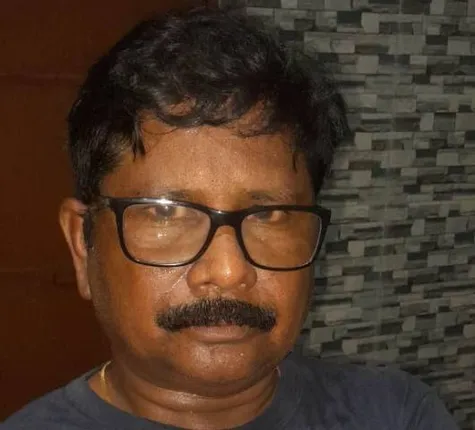 ଭିଜିଲାନ୍ସ ଜାଲରେ ଖଣ୍ଡପଡ଼ା ତହସିଲଦାର