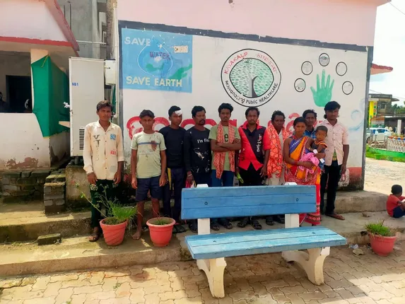 ଚାରାରୋପଣକୁ ନେଇ ଗୋଷ୍ଠୀ ସଂଘର୍ଷ: ଝରିଗାଁ ଗୋଷ୍ଠୀ ସ୍ୱାସ୍ଥ୍ୟକେନ୍ଦ୍ରରେ ୨୩ ଭର୍ତ୍ତି