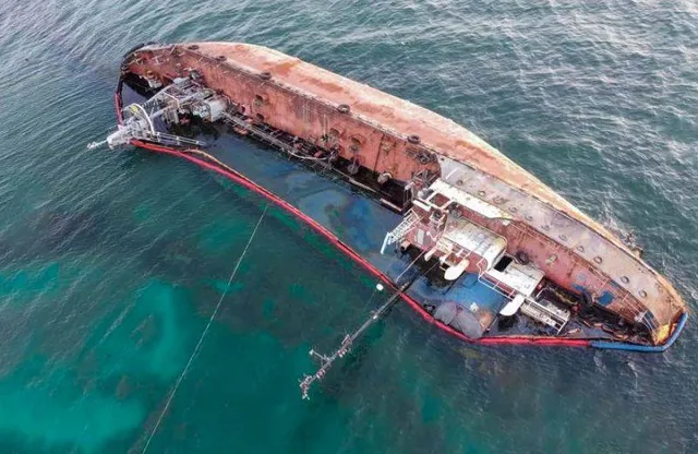 ତୈଳ ଟ୍ୟାଙ୍କର୍ 'ପ୍ରେଷ୍ଟିଜ୍ ଫାଲକନ୍' ଓମାନ ଉପକୂଳରେ ବୁଡ଼ିଲା: ୧୩ ଜଣ ଭାରତୀୟ ନିଖୋଜ