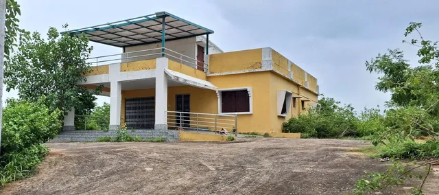 କାମରେ ଲାଗୁନି ଦେଉଳି ପାହାଡ଼ ଅତିଥିଶାଳା