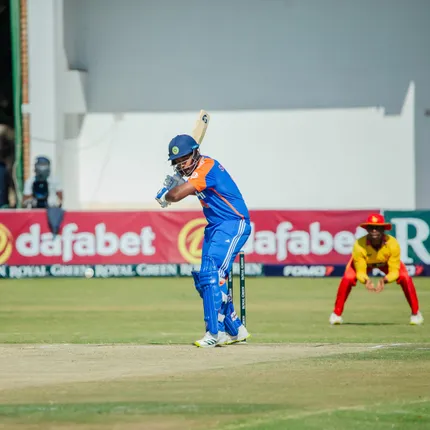 ୫ମ ଟି-୨୦: ସଂଜୁ ସାମସନଙ୍କ ଅର୍ଦ୍ଧଶତକ, ଜିମ୍ବାଓ୍ବେ ଆଗରେ ୧୬୮ ରନର ଲକ୍ଷ୍ୟ ରଖିଲା ଭାରତ