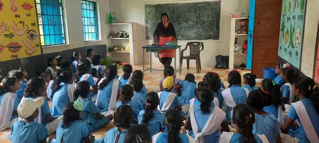 ସମସ୍ୟାରେ ଜର୍ଜରିତ ବୁଦୁଗୁଡ଼ା ଉଚ୍ଚ ପ୍ରାଥମିକ ବିଦ୍ୟାଳୟ଼: ୮ଟି ଶ୍ରେଣୀକୁ ୩ ଶିକ୍ଷକ, ୪ କଠୋରୀ