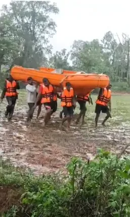 ୨ ଗର୍ଭବତୀ ମହିଳାଙ୍କ ପାଇଁ ଦେବଦୂତ ସାଜିଲେ ସିଆରପିଏଫ ଯବାନ