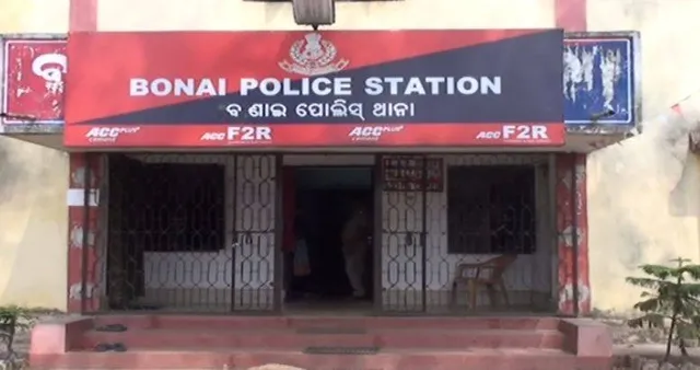 ଦୋକାନ ଭିତରକୁ ପଶିଲା ବୋଲେରୋ, ଦୋକାନୀ ଆହତ