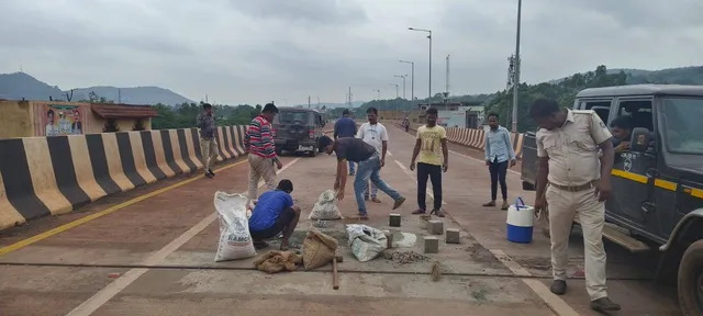 ଏକଶହ ବର୍ଷର ଗ୍ୟାରେଣ୍ଟି, ମରାମତି ଲୋଡ଼ିଲାଣି ଯୋଡ଼ା ଫ୍ଲାଏଓଭର