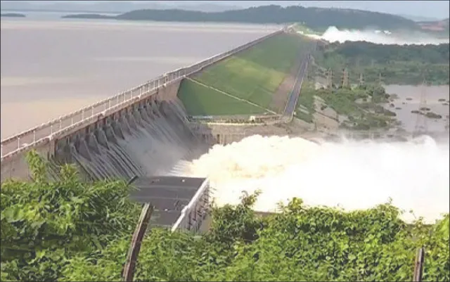 ହୀରାକୁଦ ଛାଡ଼ିଲା ବନ୍ୟାଜଳ: ପ୍ରଥମ ଦିନ ଖୋଲିଲା ୨୦ ଗେଟ୍‌