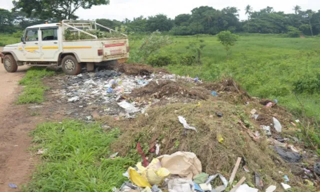 ଓୟୁଏଟି ଗବେଷଣା ଜମିରେ ବିଏମସି ଆବର୍ଜନା